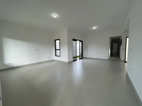 Imagem Casa para Venda em Itanhaém, Cibratel I, 3 dormitórios, 1 suíte, 2 banheiros, 2 vagas