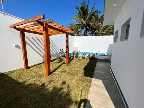 Imagem Casa para Venda em Itanhaém, Santa Júlia, 3 dormitórios, 2 suítes, 2 banheiros, 3 vagas