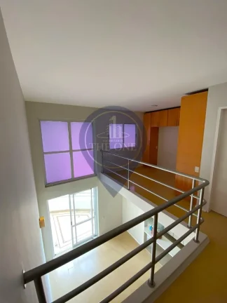 Imagem Apartamento para Locação na Vila Madalena: 1 quarto, 1 suíte, 2 salas, 2 banheiros, 1 vaga de garagem, 72m² de área. Venha conferir!