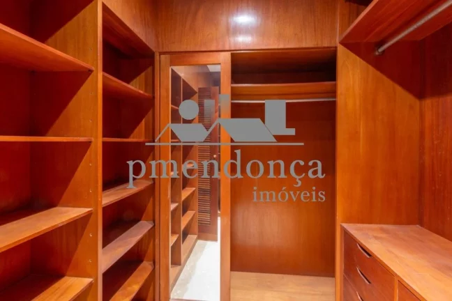 Imagem Apartamento alto padrão em Higienópolis com 230m², 3 suites e 3 vagas.