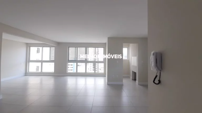 Imagem Apartamento Novo com 02 suítes, sacada integrada com vista parcial para o mar à Venda no Centro de Balneário Camboriú - SC