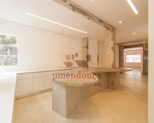 Imagem Apartamento bem amplo, totalmente reformando, tanto hidraulica, com eletrica, pisos e armarios, livv...