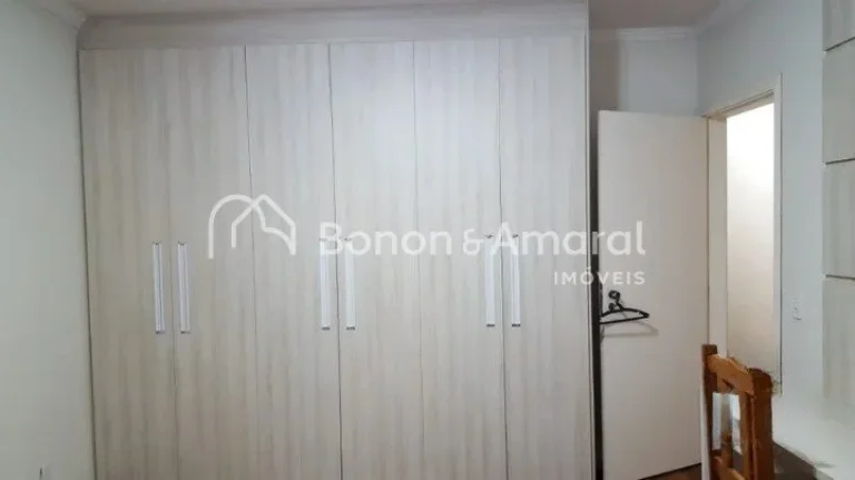 Imagem Casa ampla estilo sobrado com 375 m² de área construída, 4 quartos suítes, sendo 2 deles com hid...
