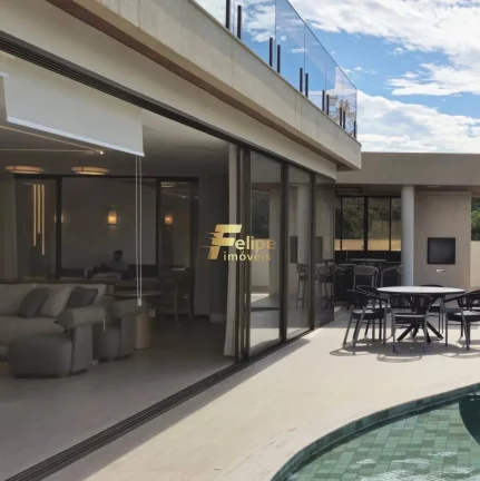 Imagem Exclusividade e alto luxo! Casa nova, condomínio fechado, acabamento altíssimo padrão.