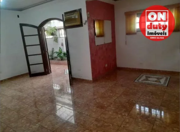 Imagem Casa com 3 dormitórios à venda, 150 m² por R$ 370.000,00 - Vila Cascatinha - São Vicente/SP