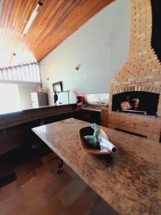 Imagem Casa ideal para quem gosta de aproveitar áreas externas . Beira Rio, Guaratinguetá
