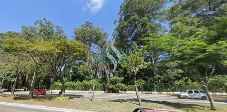 Imagem Terreno à Venda em Interlagos - São Paulo/SP.