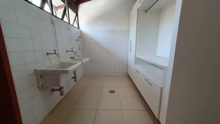 Imagem Casa em Condomínio com 3 Quartos (1 suíte) no Parque da Hípica em Campinas