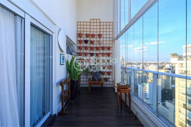 Imagem Cobertura Duplex com vista panorâmica! Quatro suítes, a master com closet, lavabo, amplo living co...