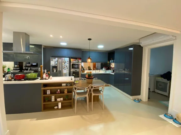 Imagem CASA PARA LOCAÇÃO DE TEMPORADA EM JURERÊ INTERNACIONAL, FLORIANÓPOLIS