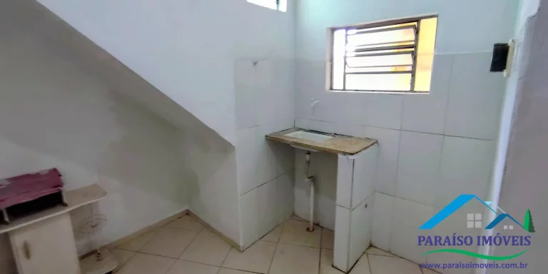 Imagem Oportunidade! Quitinete para locação no centro de Paraisópolis MG
