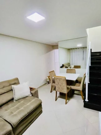 Imagem Sobrado com 2 dormitórios para alugar, 135 m² por R$ 3.800/mês - Campestre - Santo André/SP