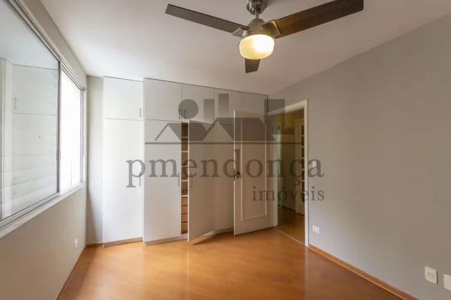 Imagem Apartamento à venda na Rua Itacolomi com 3 quartos ( 1 suíte ) e 2 vagas, 143m2