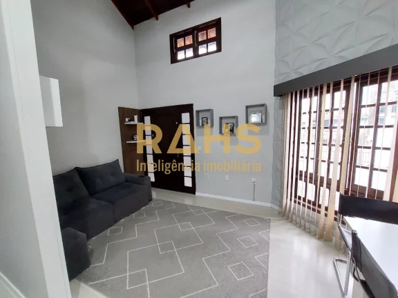 Imagem Lindo sobrado, totalmente averbado, com muito espaço e charme, sua área privativa de 175m² em um ...