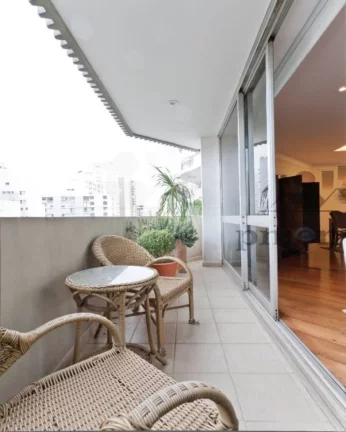 Imagem Perdizes apartamento com 3 suítes e 3 vagas, próximo ao parque Água Branca.