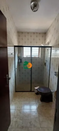 Imagem Casa para Venda em São Roque, Centro, 3 dormitórios, 1 suíte, 3 banheiros, 4 vagas