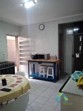 Imagem CASA COM 3 DORMITÓRIOS, EXCELENTE OPORTUNIDADE PARA RENDA NA CURSINO/SP!