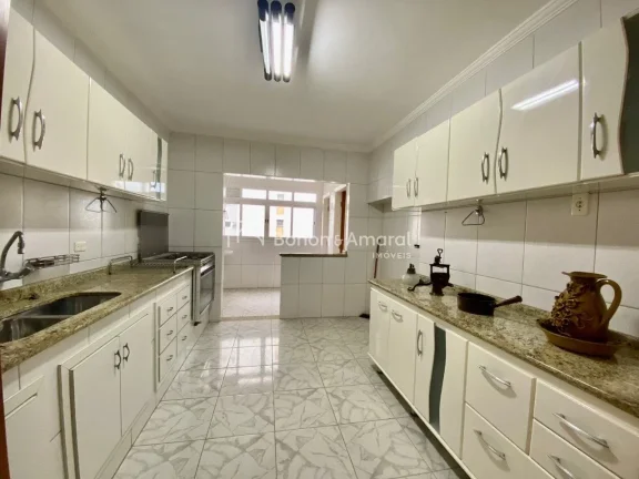 Imagem Amplo apartamento no Cambuí, próximo ao Centro de Campinas, com 118m².
Com 3 quartos + 1, sendo 1...