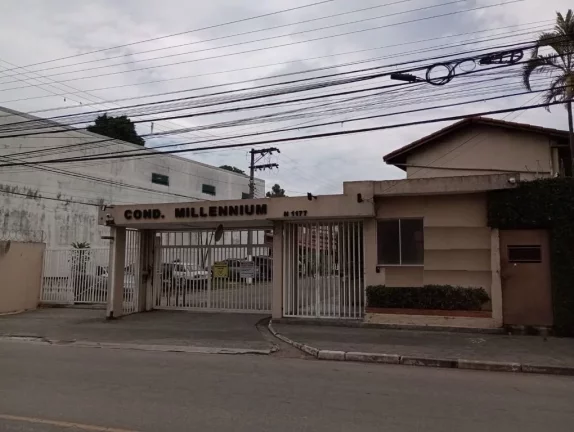 Imagem Sobrado com 3 dormitórios à venda, 147 m² por R$ 600.000,00 - Vila Monteiro - Poá/SP