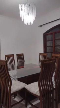 Imagem Sobrado com 3 dormitórios para alugar, 290 m² por R$ 3.300/mês - Parque Gerassi - Santo André/SP
