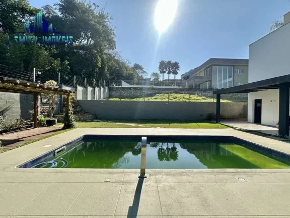 Imagem Cond. Vintage Granja Viana - Moderna, 4 suítes (1 no térreo), piscina!
