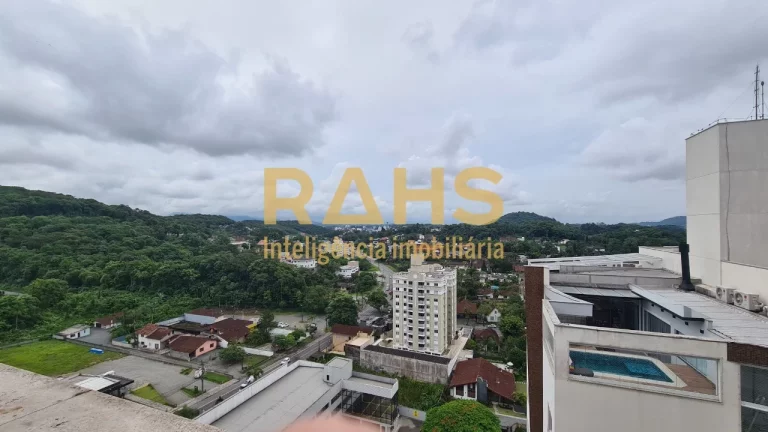 Imagem Linda Cobertura plana no bairro Atiradores, localizada na região central da cidade, proximo dos pri...