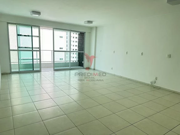 Imagem Vende-se apartamento no bairro de Tambaú, andar alto, super ventilado