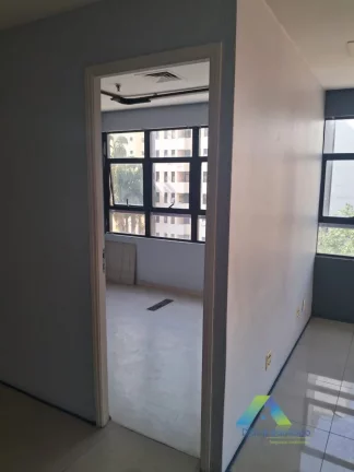 Imagem Sala Comercial com 50m² recém reformada em localização privilegiada de Moema/Zsul