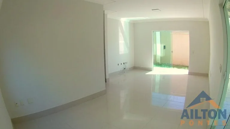 Imagem Casa Duplex com 03 Quartos à Venda na Praia do Morro - Guarapari/ES