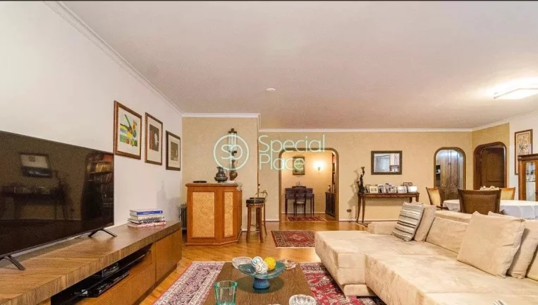 Imagem Amplo apartamento com 205m² no Jardim Paulista. Living muito claro e espaçoso, 03 dormitórios, se...