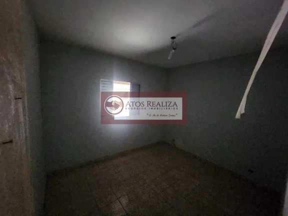 Imagem Casa à Venda no Jardim das Imbuias, SP, 125m², 2 Quartos, 2 vagas de garagens, corredor Lateral. R$: 318k OPORTUNIDADE!