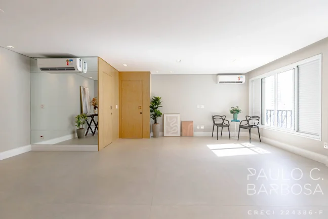 Imagem Vila Nova Conceição - 2 Dormitórios (1 Suíte) - 1 vaga - 130m² - Reformado