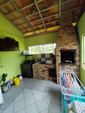 Imagem Outros com 5 dormitórios sendo 1 suíte e 2 vagas de garagem em Araquari/SC