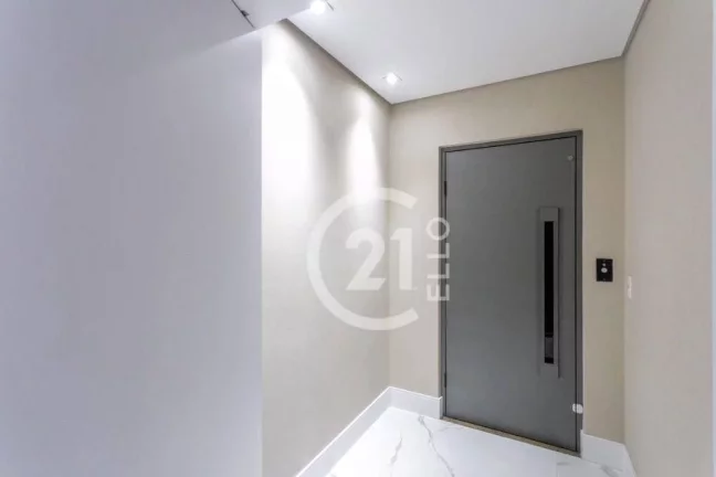 Imagem Apartamento com 3 suítes totalmente reformado na melhor rua do Campo Belo