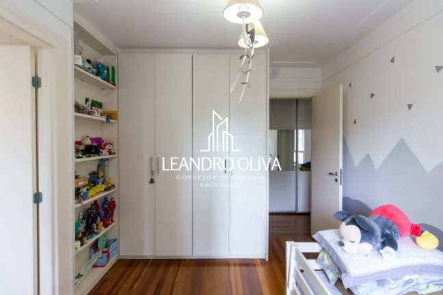 Imagem Condomínio Maison Lalique - Apartamento à venda com 181m², 4 quartos, 3 suites e 3 vagas em Moema