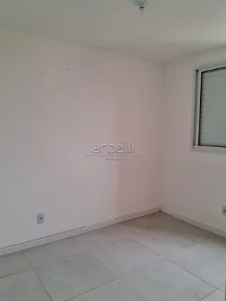 Imagem Apartamento com 43m², 02 dormitórios, sala, banheiro, área de serviços e uma vaga de garagem. Ch...