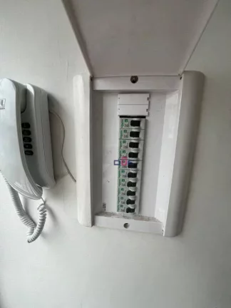 Imagem Apartamento com 2 dormitórios em 1 andar de frente com garagem box privativa à venda, 76 m² por R$ 424.000 - Vila Matias - Santos/SP