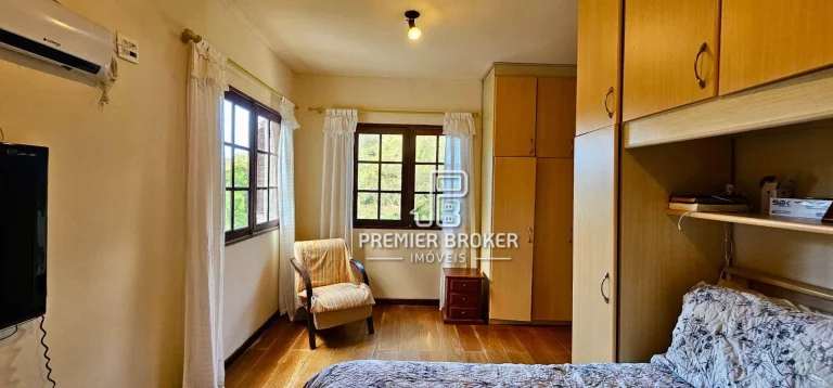 Imagem Casa à venda, 265 m² por R$ 990.000,00 - Vargem Grande - Teresópolis/RJ