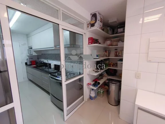 Imagem Apartamento à venda nas Perdizes com 3 quartos sendo 2 suítes e 2 vagas, 140m²