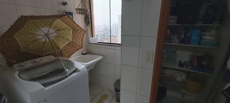 Imagem Sala 2 ambientes com sacada, cozinha com dispensa, área de serviço, 3 dormitórios sendo 1 suíte,...
