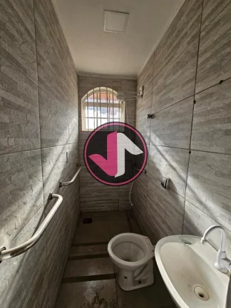 Imagem Se você procura um imóvel comercial espaçoso e bem localizado em Cuiabá, esta Casa Comercial no ...