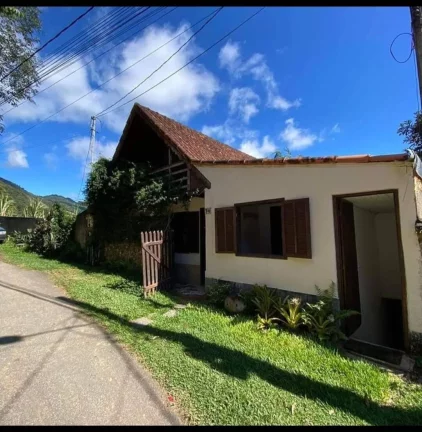 Imagem Vendo esta linda casa muito próximo ao centrinho de lumiar. Nova Friburgo