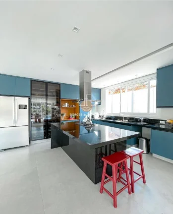 Imagem Uma mansão de 837 m² no Porto Atibaia