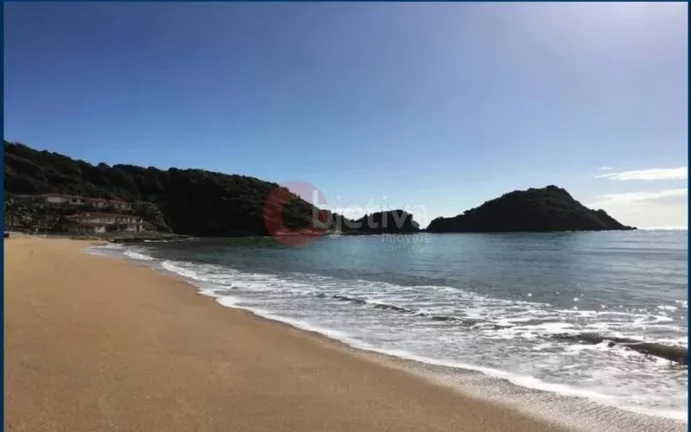 Imagem Terreno a venda de 456 m² no bairro Rasa em Búzios