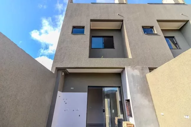 Imagem Sobrado novo com 2 suítes e 1 vaga de garagem, Sertão do Trombudo em Itapema/SC
