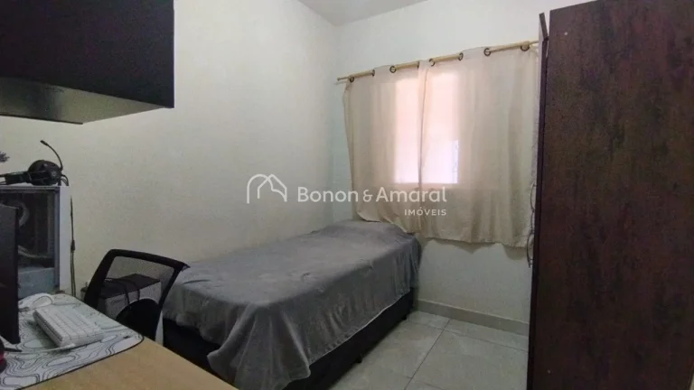 Imagem Excelente oportunidade! Casa espaçosa com 3 quartos, sendo 1 suíte, ideal para quem busca conforto...