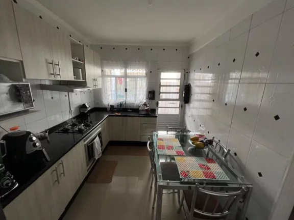 Imagem Sobrado com 2 dormitórios à venda, 64 m² por R$ 373.000,00 - Caxangá - Suzano/SP