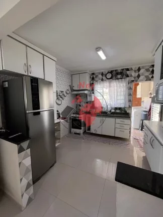 Imagem Casa assobradada , 2 casas , 1°com 3 dorms, 1 suíte, 2 vagas, 2° com 1 dorm e quintal ,bairro Jardim Las Vegas, Santo André