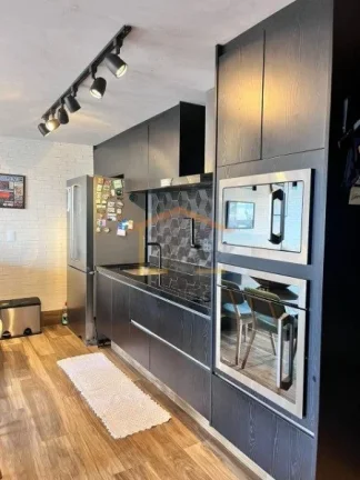 Imagem Apartamento 2 dormitórios totalmente modificado por arquiteto, sendo 1 suíte, sala para 2 ambiente...