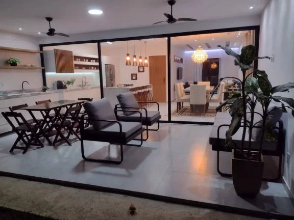 Imagem Vendo esta linda casa em Cachoeiras de Macacu rj.
